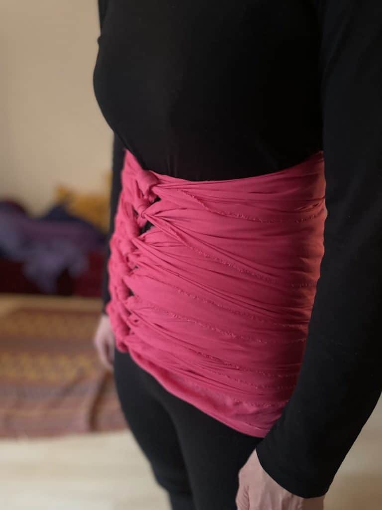 Bandage du ventre post partum par les petits pois Photo de bandage du ventre par les petits pois